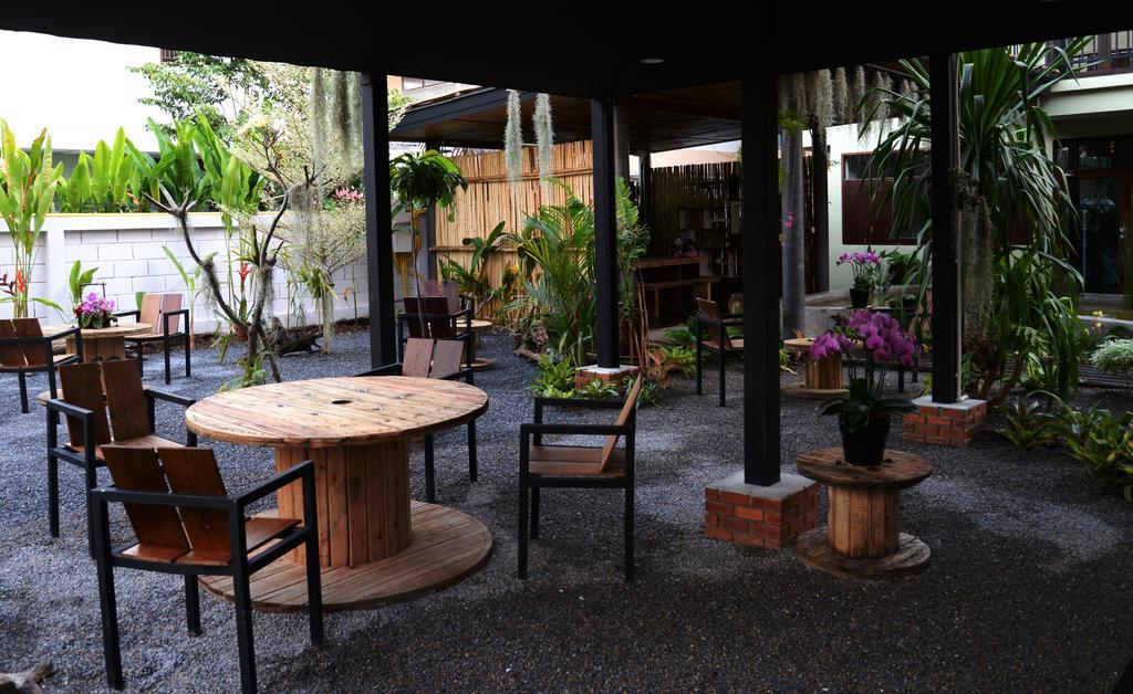 Nawa Saraan Hotel Chiang Mai Buitenkant foto